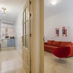 Comfortable Functional - Center - Train Station Daire